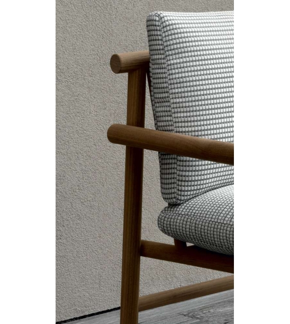 Ayana B&B Italia Outdoor Armstuhl