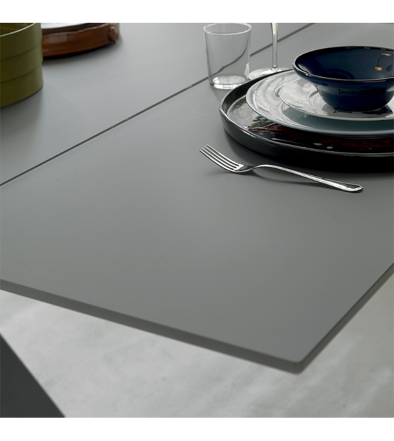 Eliot Cattelan Italia Tisch