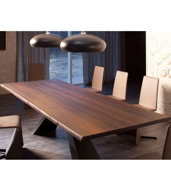 Eliot Wood Cattelan Italia Mesa