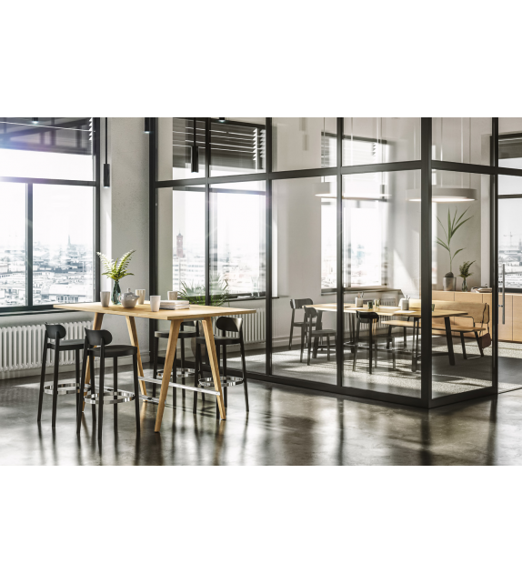 1510 Thonet Table Haute