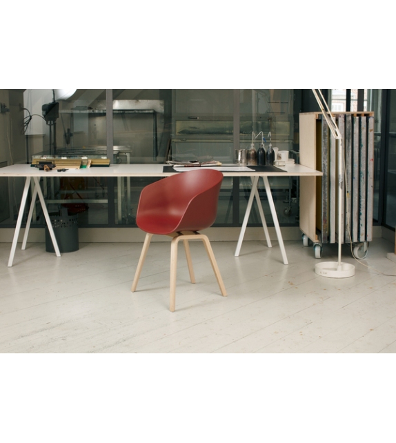 Loop Stand Hay Tavolo