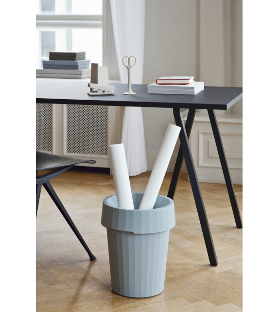 Loop Stand Hay Tisch