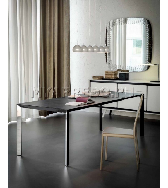 Pedro Cattelan Italia Table