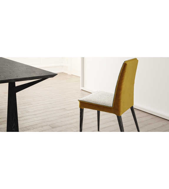 Outfit 03 Liu Jo Stuhl