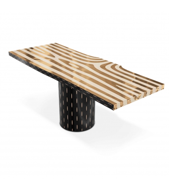 Forest Dining Scarlet Splendour Mesa