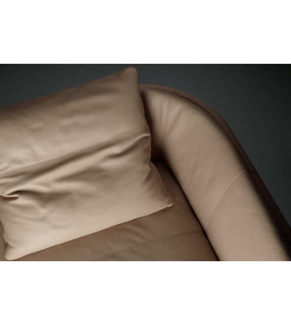 Poltrona Frau Bretagne Sofa