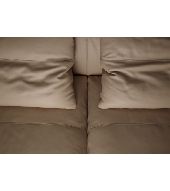 Poltrona Frau Bretagne Sofa