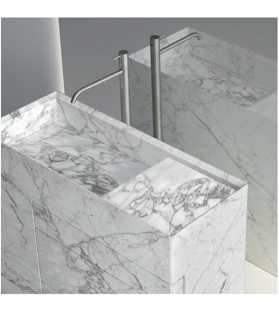 Touch 19.02 Noorth Bathroom System