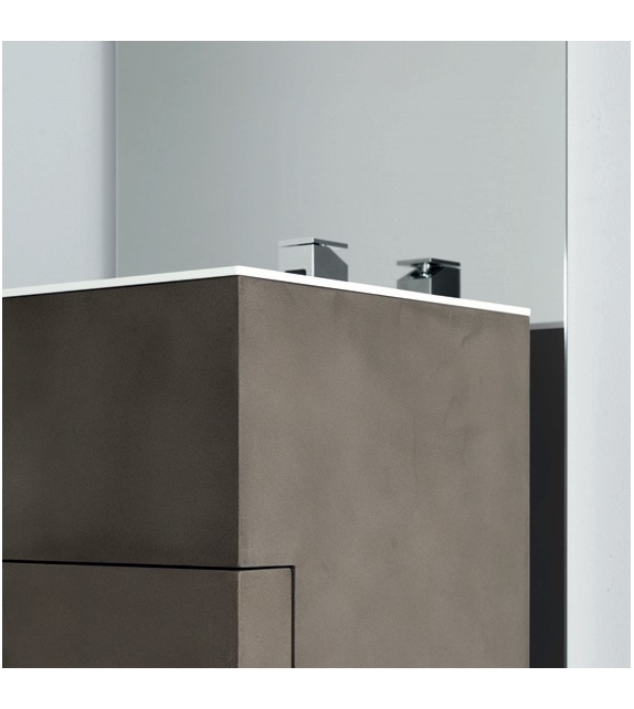 Touch 19.04 Noorth Bathroom System