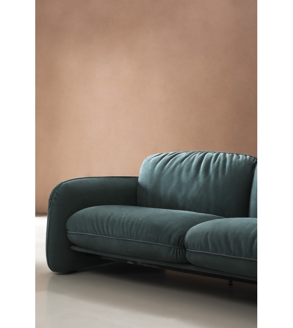 Brigitte Baxter Sofá