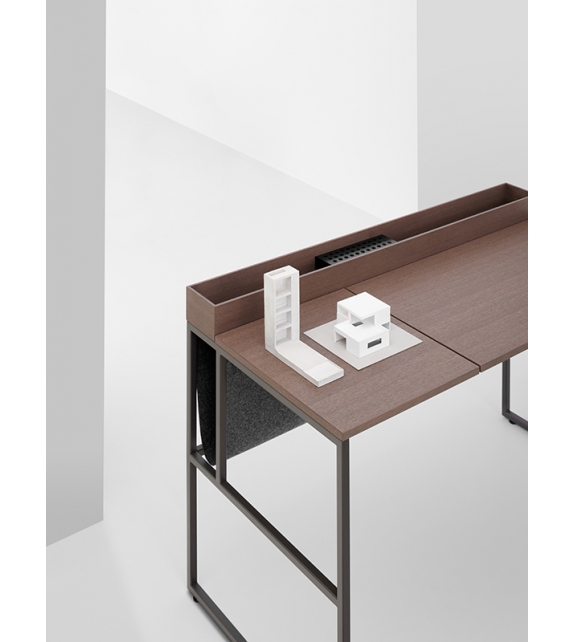 20.Venti Home MDF Italia Desk