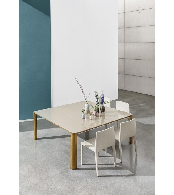 Kodo Sovet Square Table