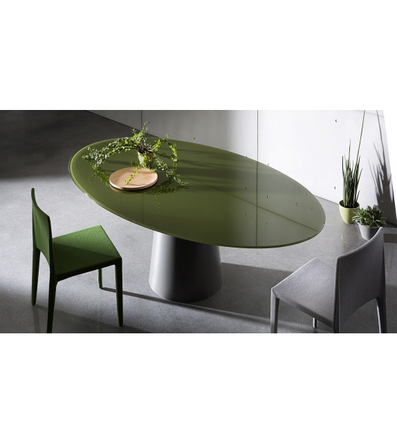 Totem Elliptical Sovet Table