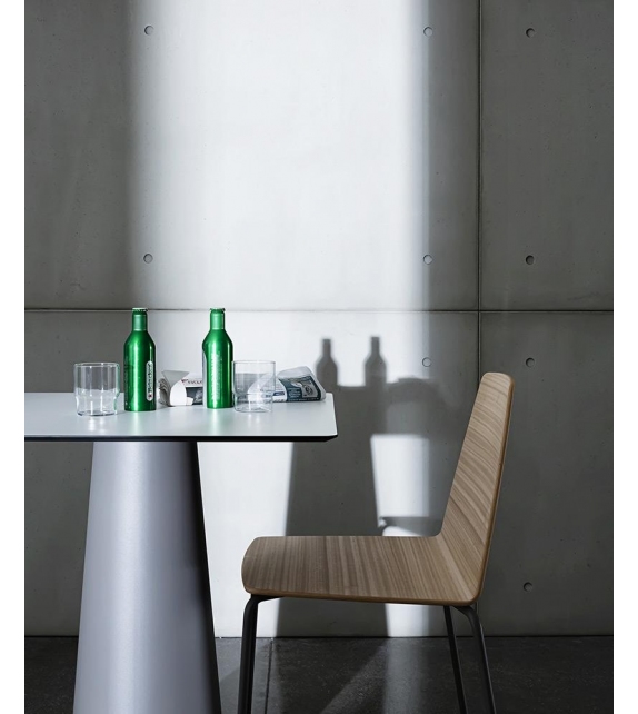 Totem Bar Sovet Tisch