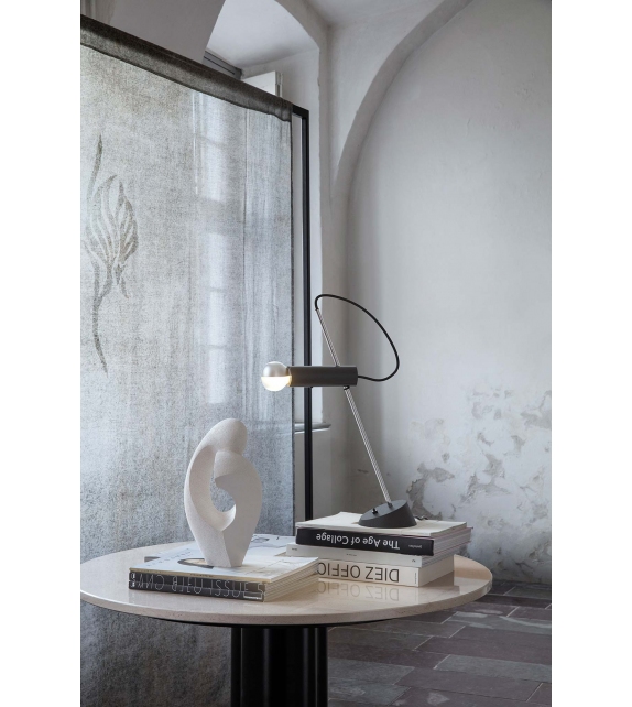 Model 566 Astep Tischleuchte