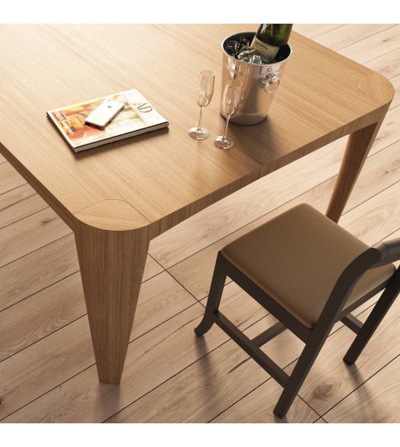 Terra Estel Table