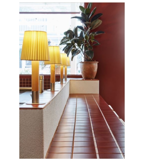 Básica M2 Santa&Cole Table Lamp