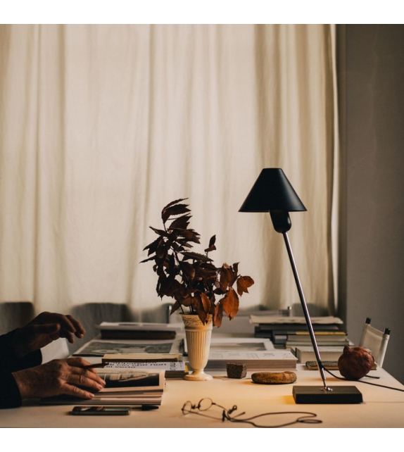Gira Santa&Cole Table Lamp