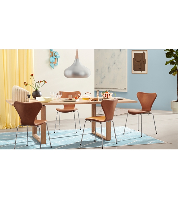 Essay Mesa Fritz Hansen