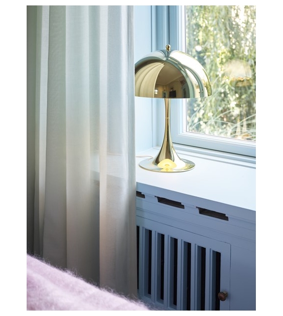 Panthella 320 Louis Poulsen Tischleuchte