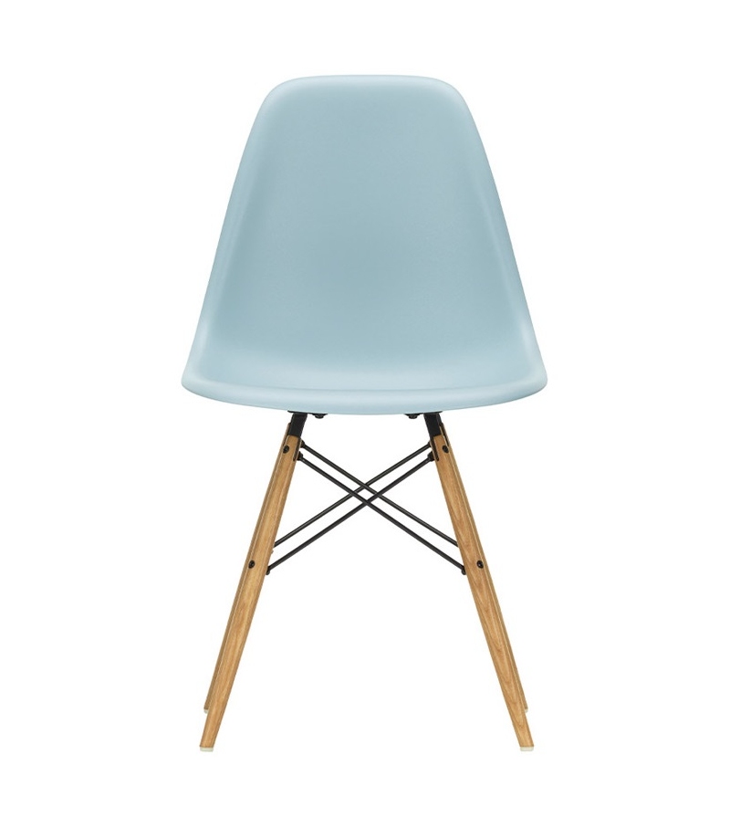 Eames plastic side chair DSW