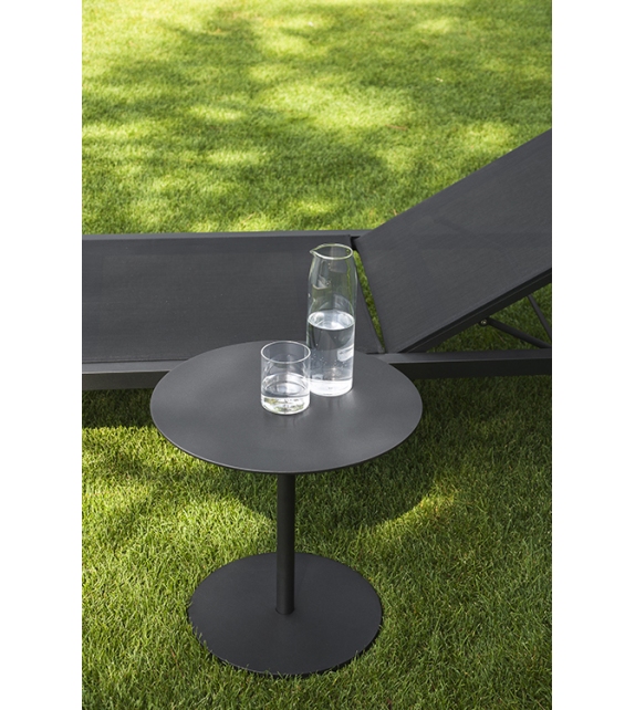 Button Roda Side Table