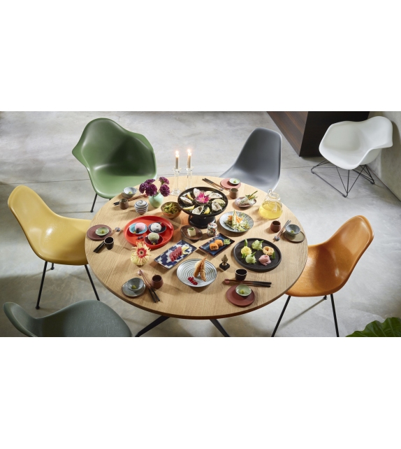 Eames Segmented Vitra Tisch