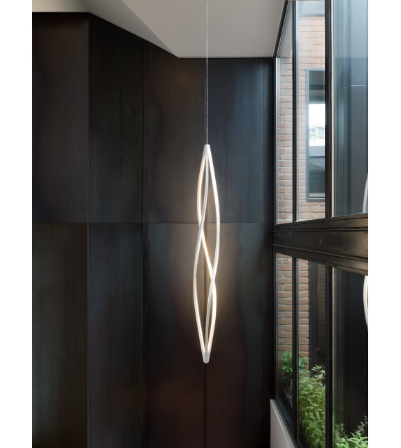 In The Wind Vertical Nemo Suspension