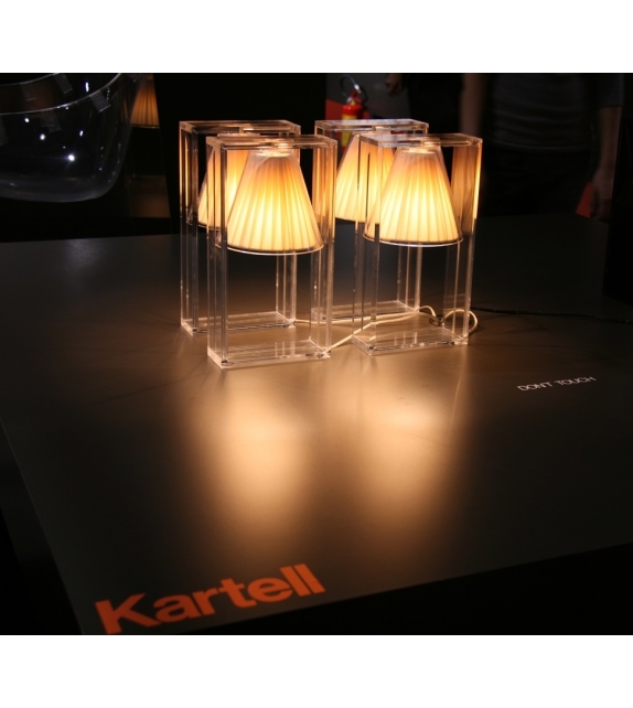 Light-Air Tischleuchte Kartell