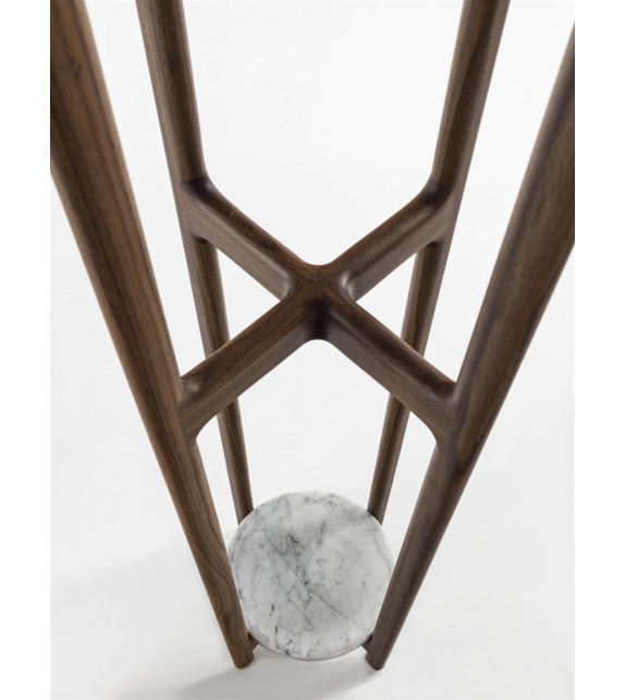 Igor Porada Clothes Stand