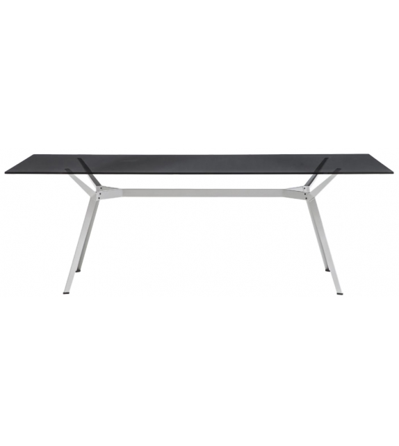 Pylon Table Diesel with Moroso