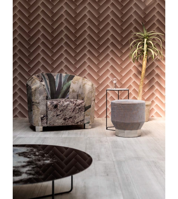 Decofutura Diesel with Moroso Stool