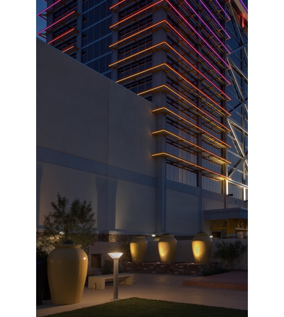 Kipp Bollard Louis Poulsen Lampada da Terra