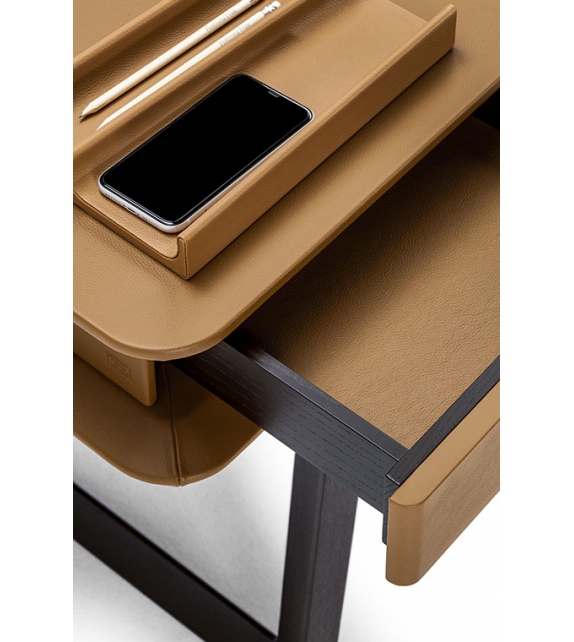 Peek-a-Book Poltrona Frau Bureau