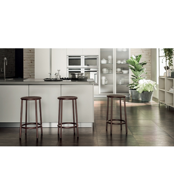 Nizza Diesel with Moroso Hocker