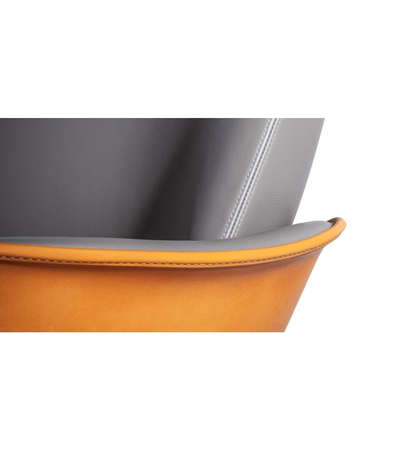 Martha Poltrona Frau Mecedora