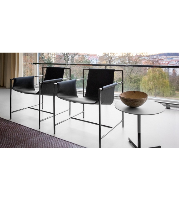 Ming’s Heart Poltrona Frau Armstuhl