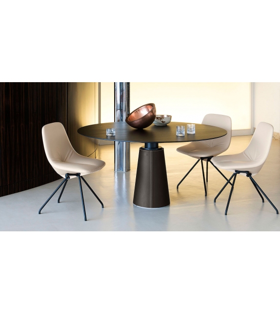 DU 30 Poltrona Frau Chair