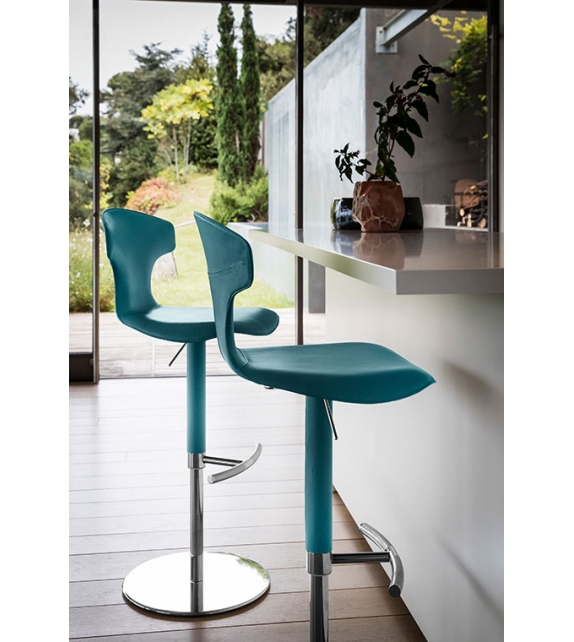 Montera Poltrona Frau Column-base Stool