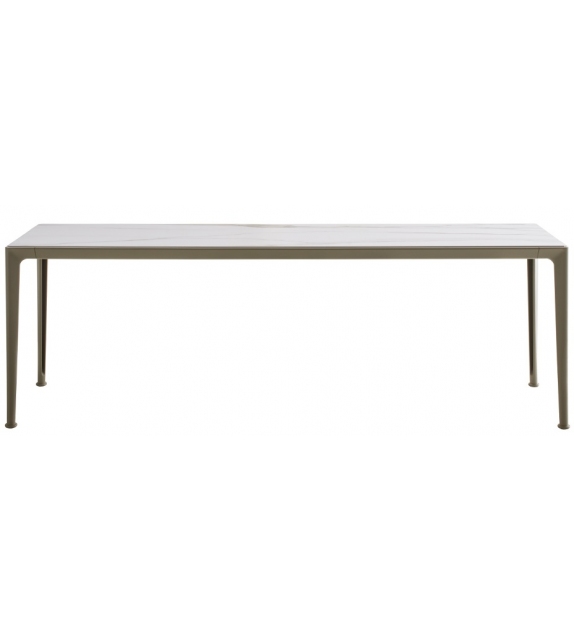 Mirto B&B Italia Outdoor Table en Grès