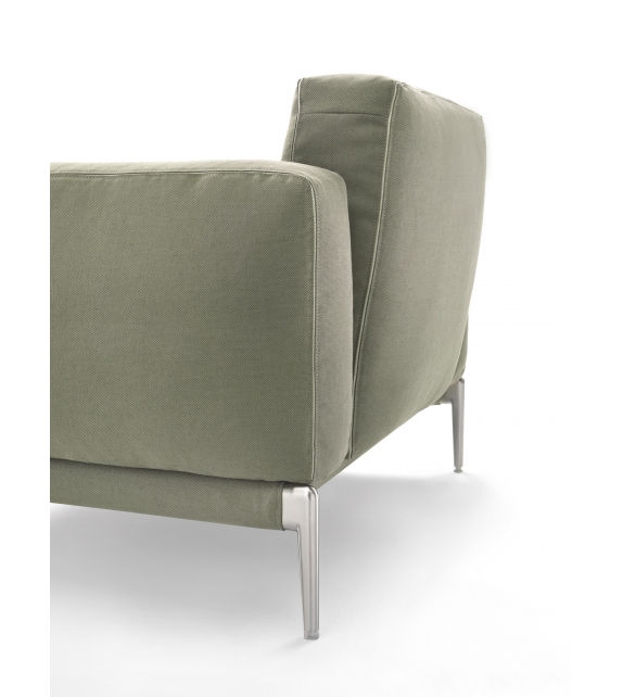 Romeo Compact Flexform Armchair