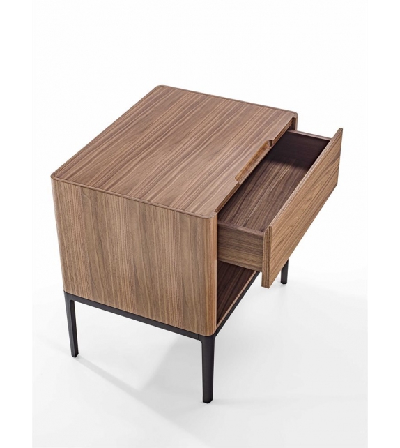 Nara Porada Bedside Table