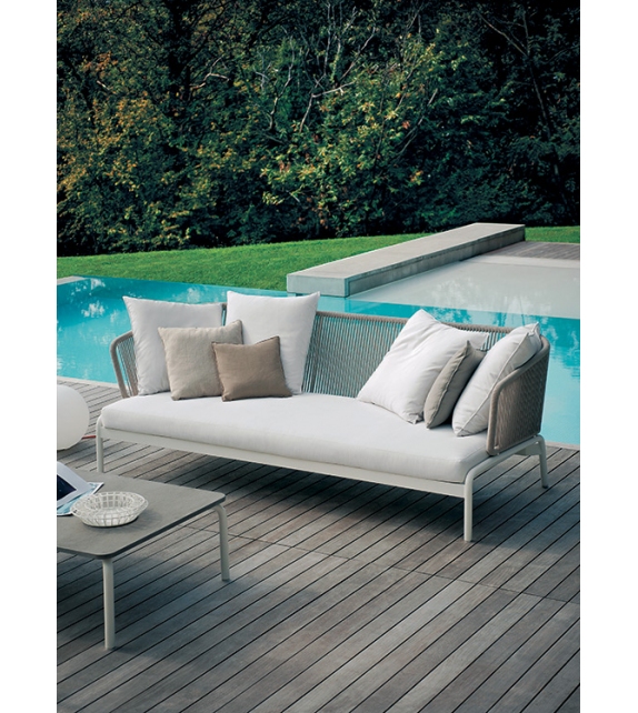 Spool Roda Sofa