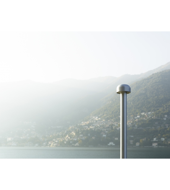 Bellhop Pole in Ground Flos Lampadaire