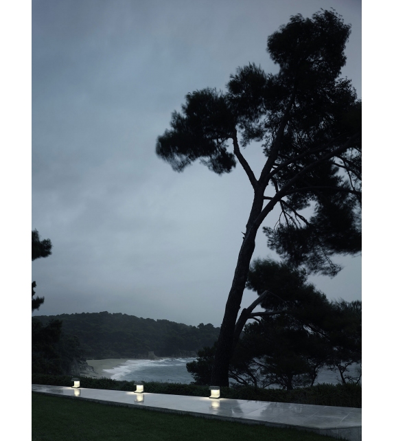 Casting Concrete Flos Lampadaire