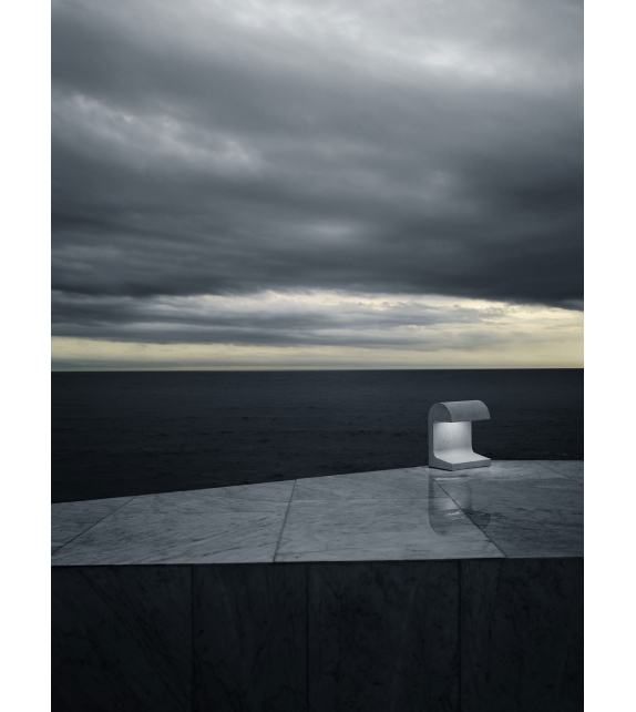 Casting Concrete Flos Lampadaire