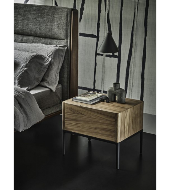 Nara Porada Bedside Table