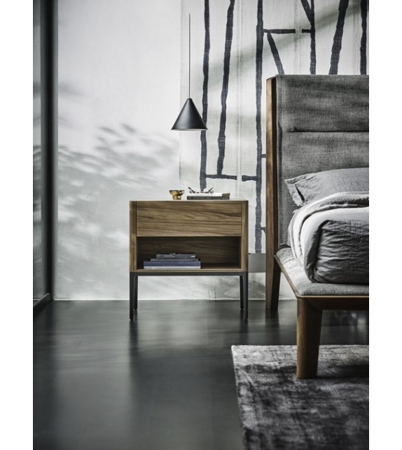 Nara Porada Bedside Table