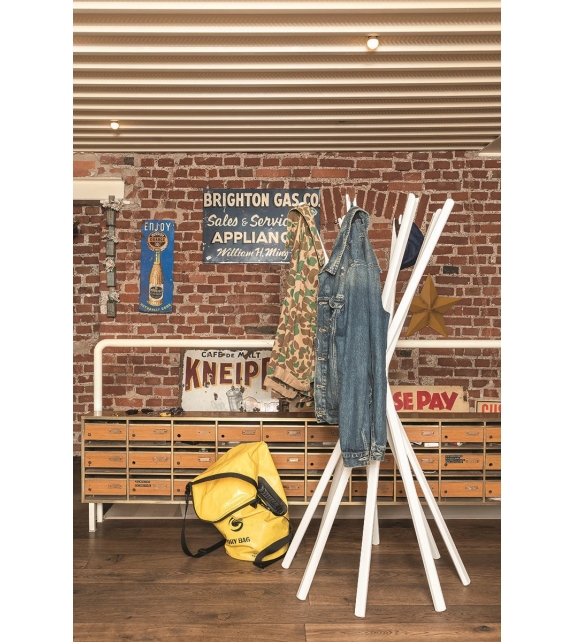 300 Sciangai Zanotta Perchero