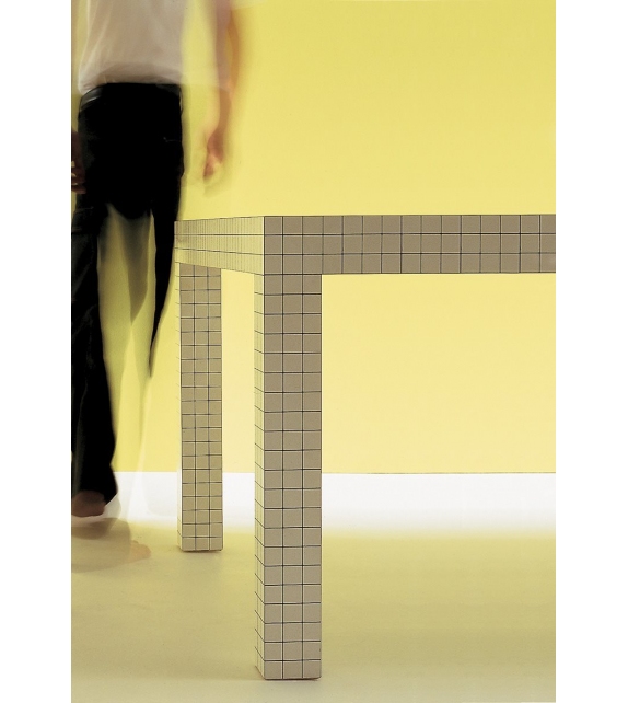 2600 Quaderna Zanotta Mesa